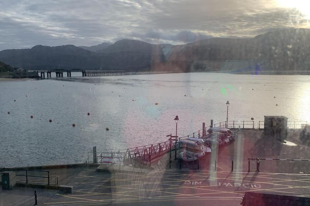 Harbourside 2 Bed Apartment, Barmouth Bridge Views Exteriör bild